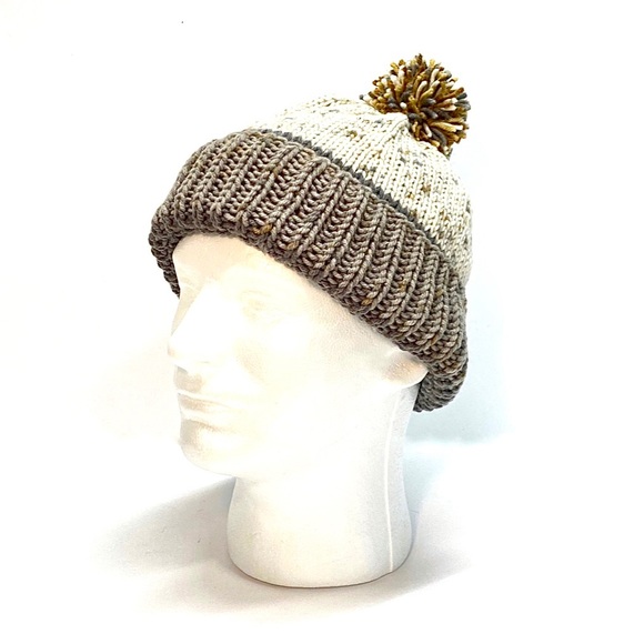 NWT HandKnit Unisex Neutral Tones Slouch Beanie Hat w/ PomPom One Size Fits Most - Picture 2 of 8